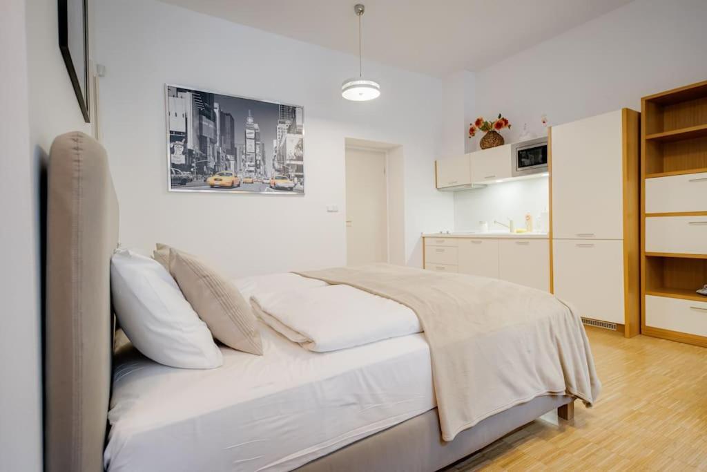 Deluxe Suite In Prime Location Prague Exterior photo